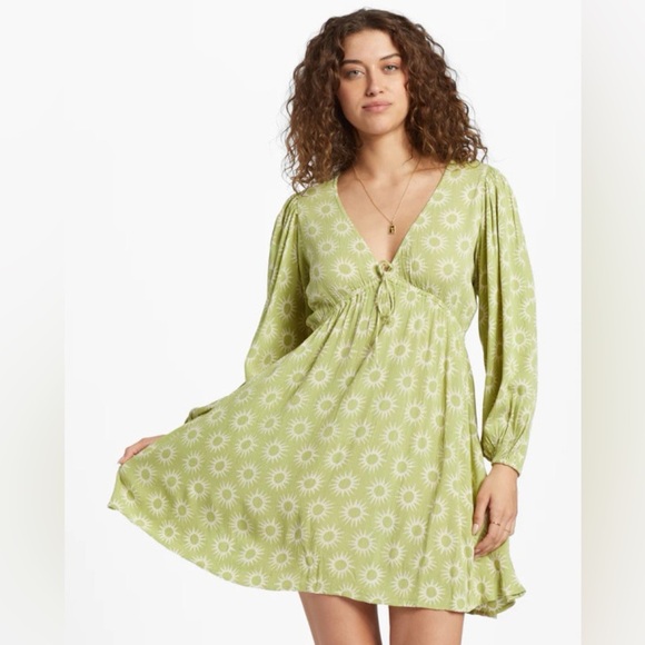 BILLABONG WOMEN'S BE FREE DRESS PALM GREEN - Picture 1 of 5